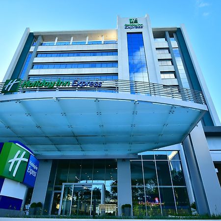Holiday Inn Express Asuncion Aviadores By Ihg Ngoại thất bức ảnh