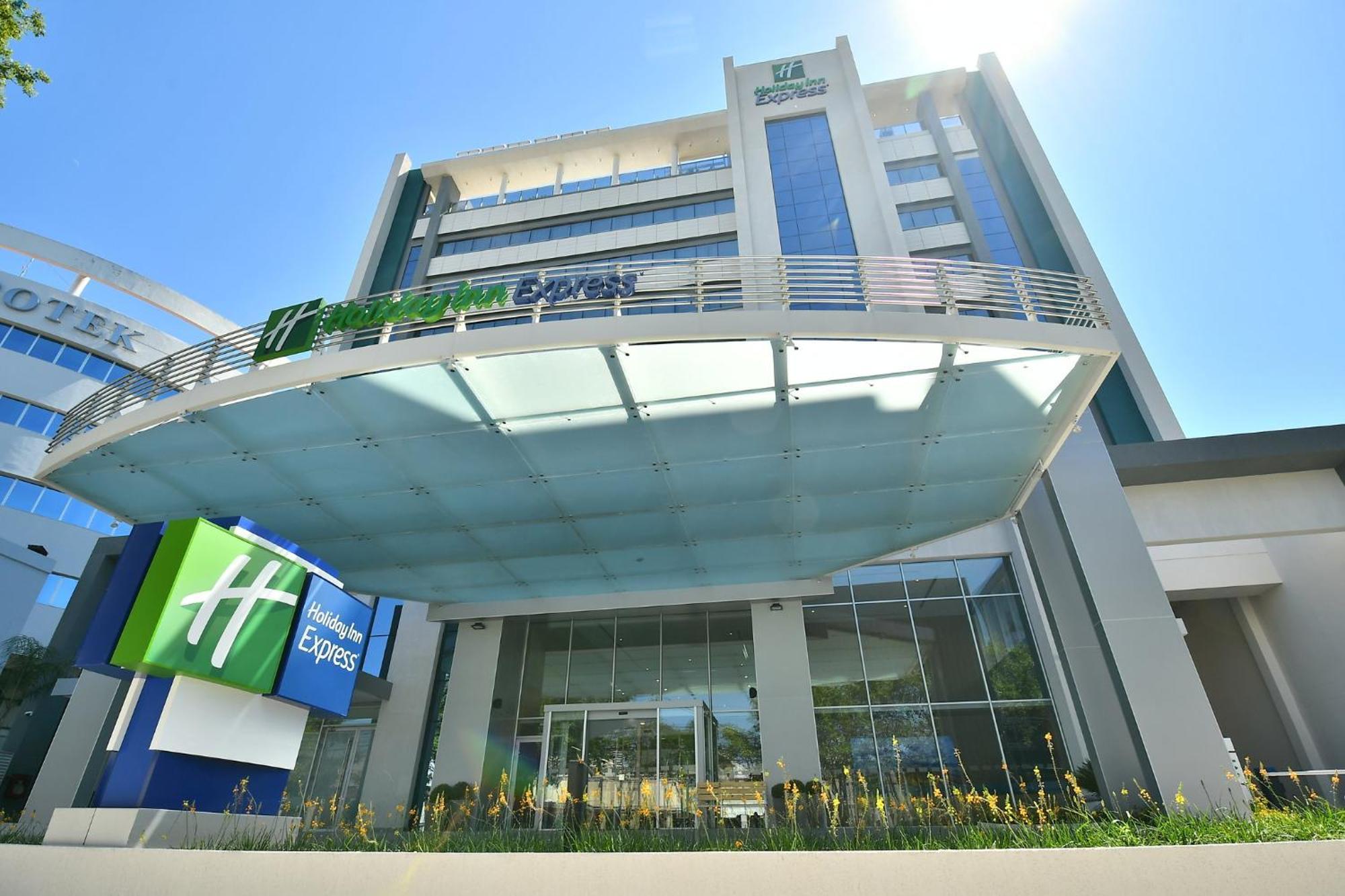 Holiday Inn Express Asuncion Aviadores By Ihg Ngoại thất bức ảnh