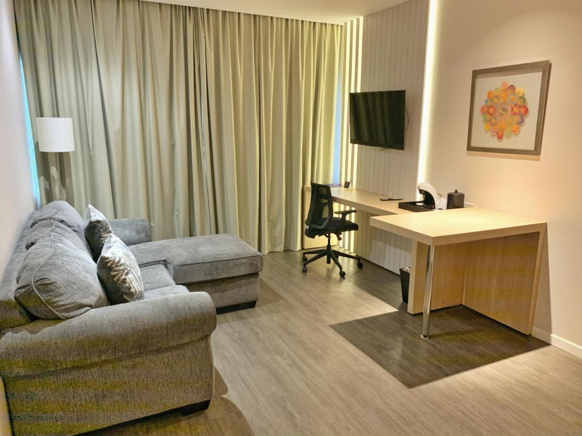 Holiday Inn Express Asuncion Aviadores By Ihg Ngoại thất bức ảnh